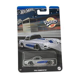 Hot Wheels Vintage Racing Club 1962 Corvette #6 Silver Blue Diecast Car